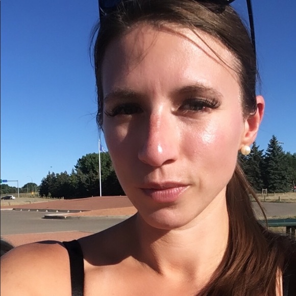 Meet your Posher, Raelynn - Picture 1 of 1